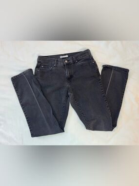 Women’s Levi 505 Straight Black High-Rise Straight Jeans - Size 29